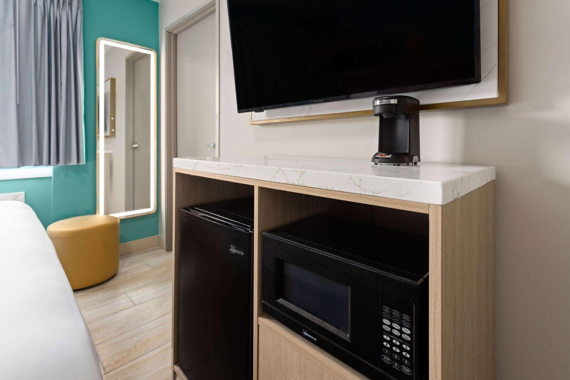 The Vibes Hotel, Trademark Collection By Wyndham Wildwood Eksteriør billede